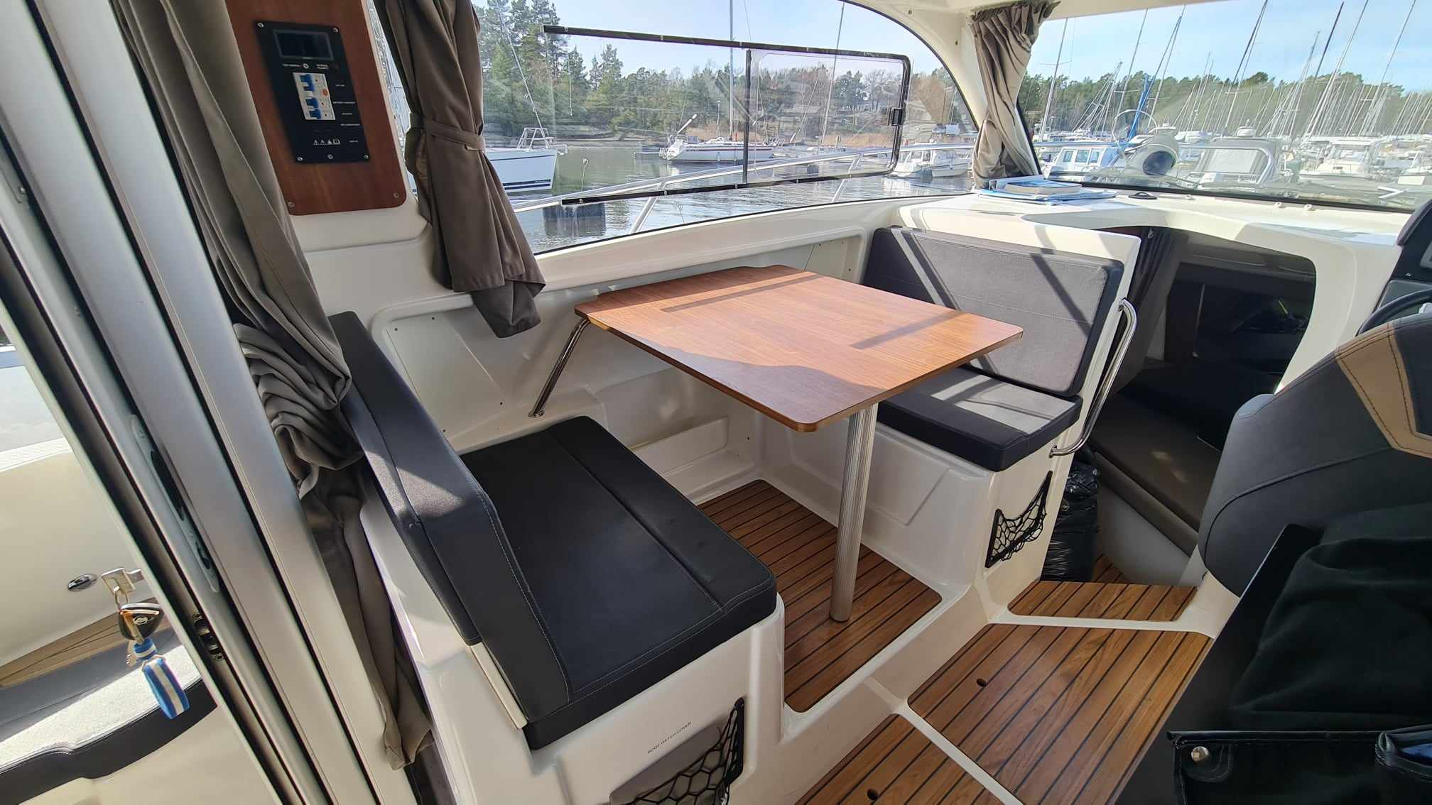 Uttern C77 dinette